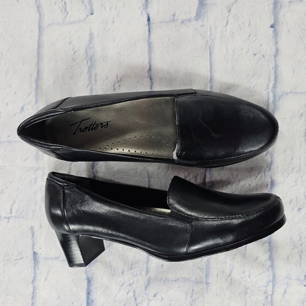 Trotters Gloria Pumps Womens 8 Black Leather Slip On Block Heel Dress Shoes
